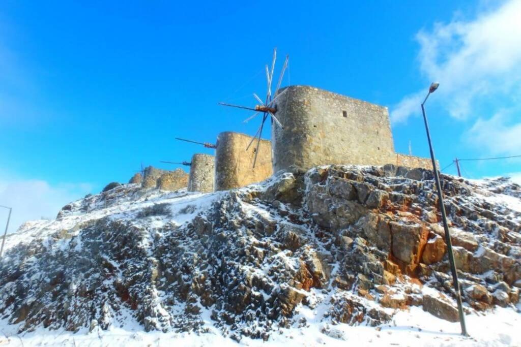 Апартаменты Traditional Cretan Stone House In The Center Of Crete Litos Экстерьер фото